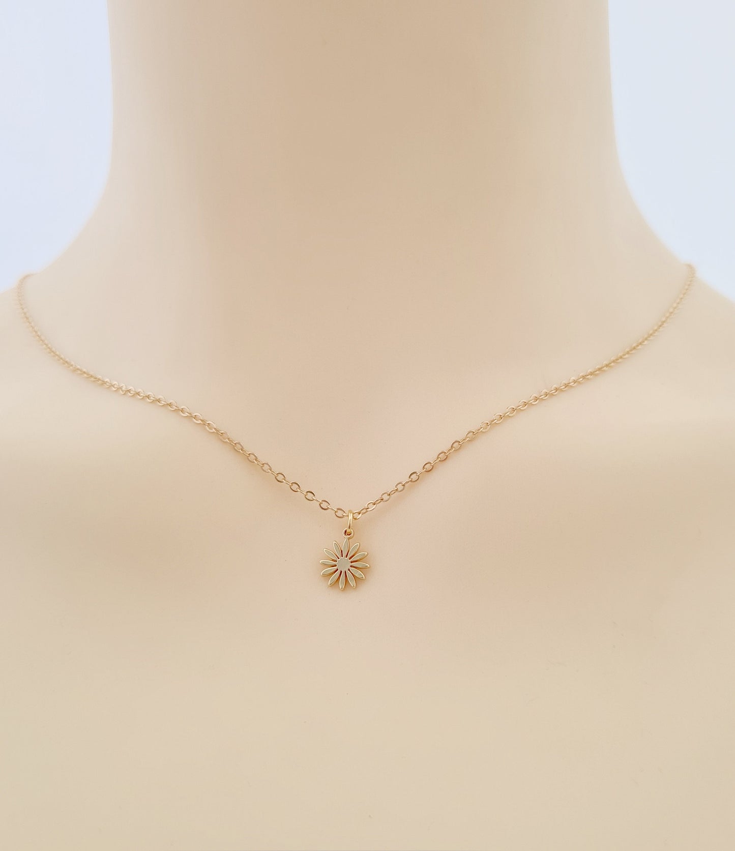 Dainty Flower Necklace