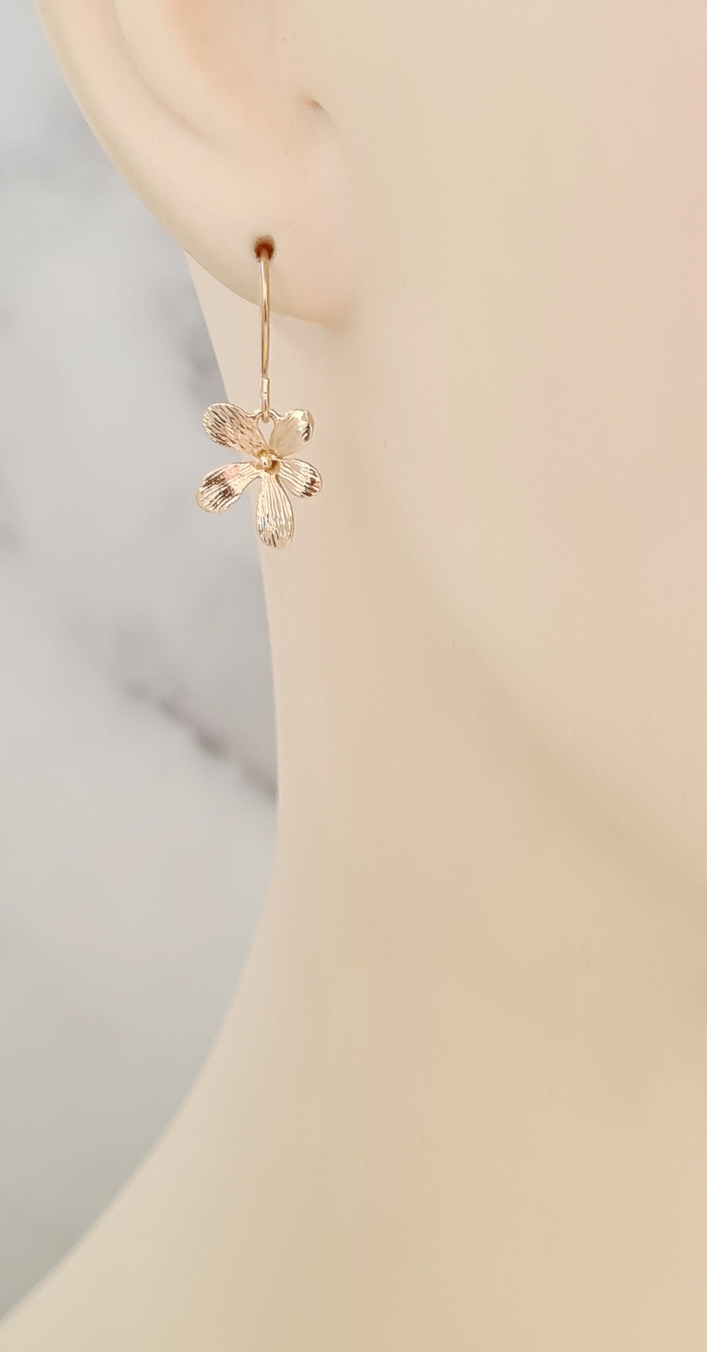 Small Gold Flower Earrings
