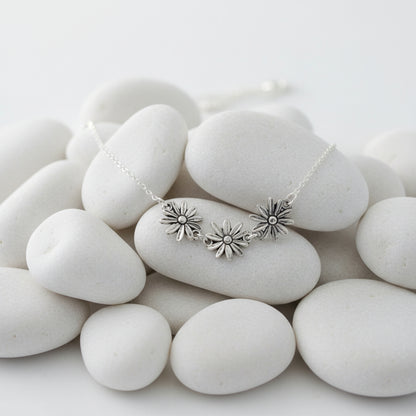 Daisy Chain Necklace