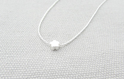 Tiny Daisy Flower Necklace