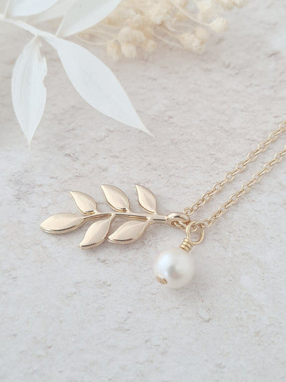 Leaf Pendant and Pearl Charm Necklace
