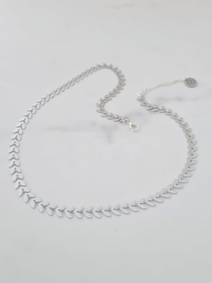 Dainty Leaf Choker Necklace